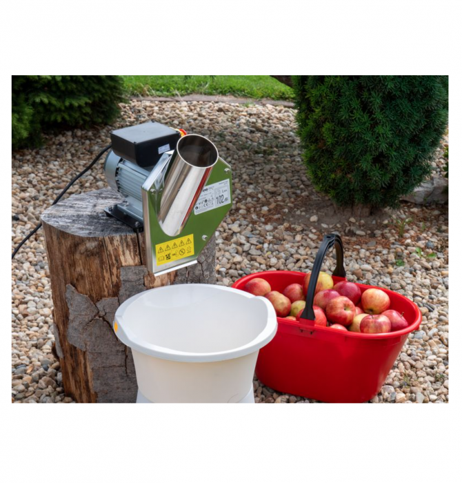 Dizolvatorul Strend Pro EFC-2, pentru fructe, 550 W, 1 litru, 200 kg/oră, dimensiuni 43x22x33 cm. [8]