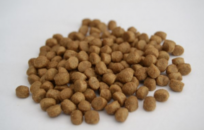 Hrana uscata pentru caini adulti de talie mica si foarte mica, EXTRU CAN, cu vita, 4 Kg [2]