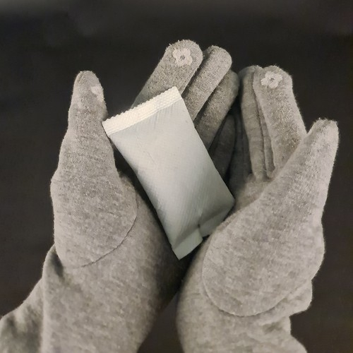 Set 4 bucati incalzitor pentru maini impotriva Frigului si a Durerilor Menstruale/Musculare, 9 x 5.5 x 2 cm [10]