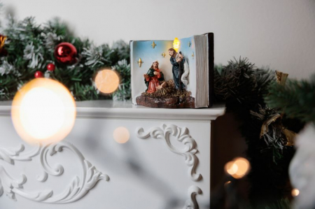 Decoratiune de Craciun MagicHome, Scena Nasterii Domnului intr-o carte, cu LED, pentru interior, 13.5x8x9.5 cm [3]