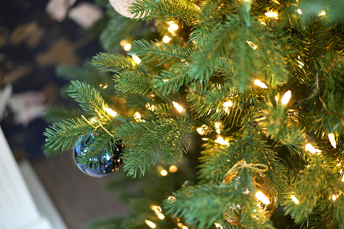 Brad artificial Premium Mulberry cu lumini, ace 3D, PE, 183 cm, 550 leduri, verde - BraziPremium.ro [2]