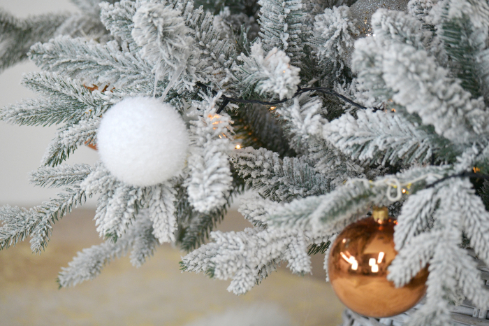 Brad artificial Kingston cu zapada, PE, 240 cm - BraziPremium.ro [3]