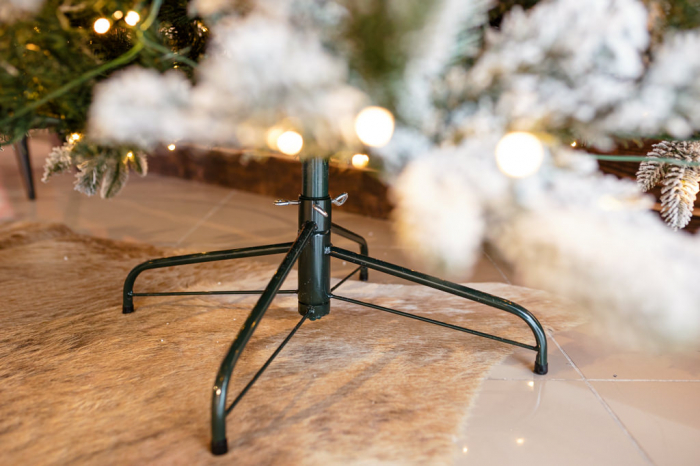 Brad artificial Kingston Flocked cu conuri si zapada, 240 cm - BraziPremium.ro [7]