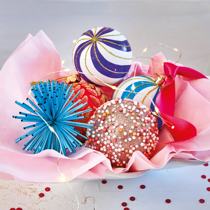 Set 3 globuri brad de craciun, Candy, 8 cm - BraziPremium.ro [2]