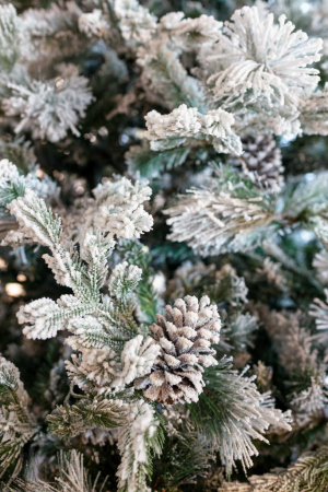 Brad artificial cu zapada si conuri Flocked Winter Fantasy, 300 cm - BraziPremium.ro [2]