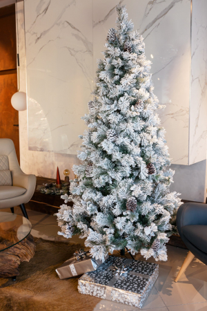 Brad artificial slim cu zapada si conuri Premium Frosted Pine, aspect inghetat, 210 cm - BraziPremium.ro [6]