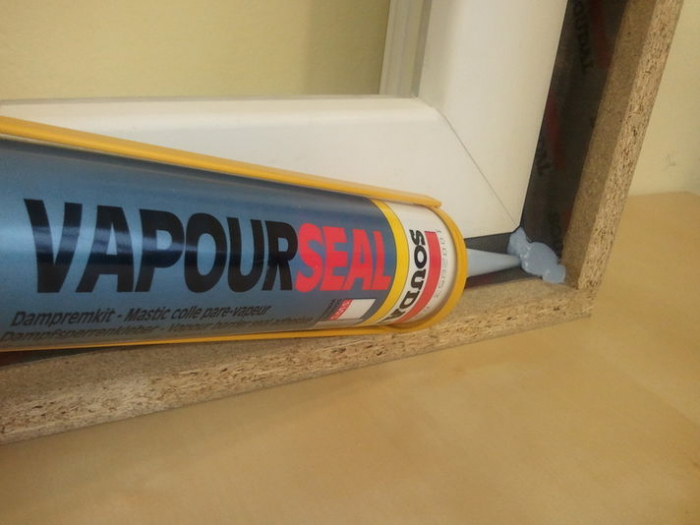 Adeziv Rezistent la Vapori pentru Foliile din Constructii VapourSeal, 300mL [3]