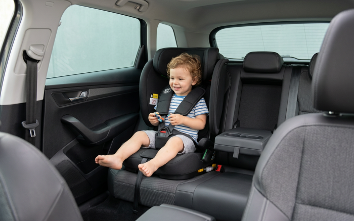 BUF BOOF® TravelFold PRO i-Size autósülés, Összecsukható, ISOFIX + Top Tether, 15 pozícióban állítható fejtámla, csak 5,6 kg, 9–36 kg, 76–150 cm, Fekete [2]