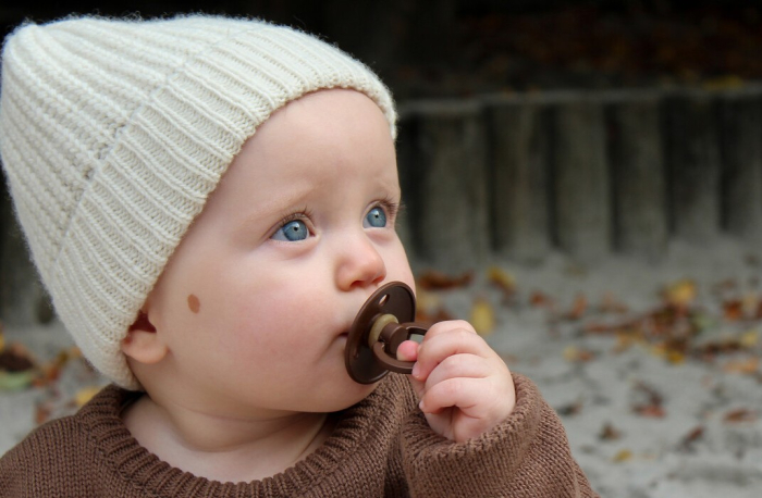 BIBS - Set 2 suzete Colour Latex, tetina rotunda, 6 luni + Coral/Ruby [4]