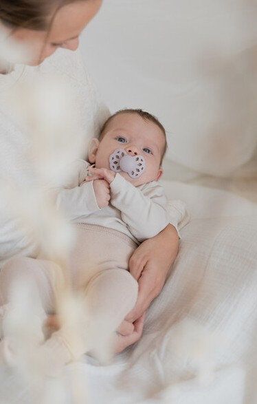 BIBS - Set 2 suzete Infinity Silicon, tetina simetrica, 6 luni + Ivory/Sage [4]