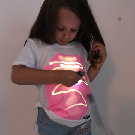 Tricou Copii Interactiv Luminat Alb-Roz Illuminated Apparel [4]
