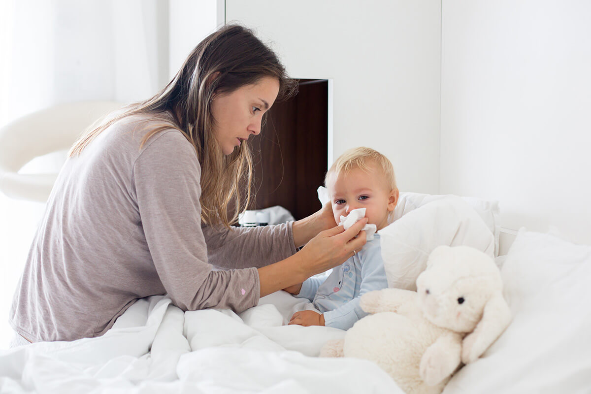 Raceala la bebelusi: Cat dureaza si cum o tratezi?