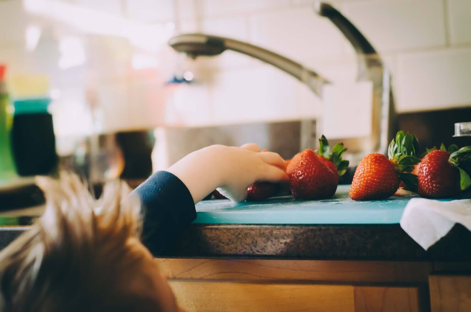 Cum să faci bucătăria sigură pentru copii