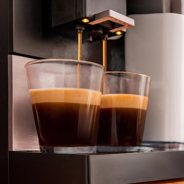 CECOTEC Cremma Compactccino Connected Black Rose Espressor Super-Automat Compact 19 bari, ecran TFT și Wi-Fi, Rezervor de lapte și Thermoblock. [7]