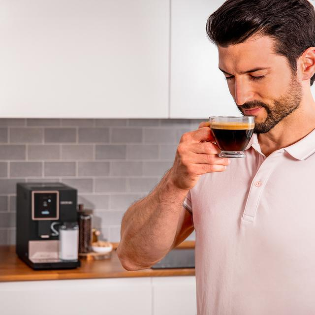 CECOTEC Cremma Compactccino Connected Black Rose Espressor Super-Automat Compact 19 bari, ecran TFT și Wi-Fi, Rezervor de lapte și Thermoblock. [13]