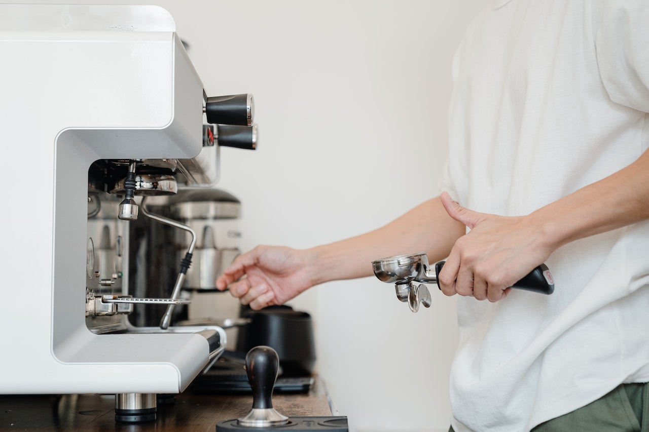 Întreţinerea şi curăţarea aparatului de cafea: Sfaturi şi trucuri pentru o durată de viaţă mai lungă