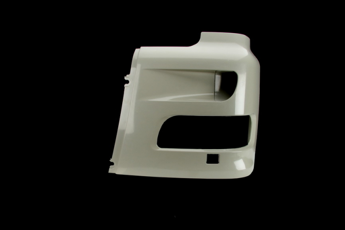 Flaps cabina partea inferioara Stanga cu gaura far potrivit DAF XF 105, XF 95 dupa 2002 [1]