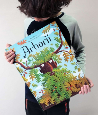 Știință si natură - Arborii (carte gigantică)