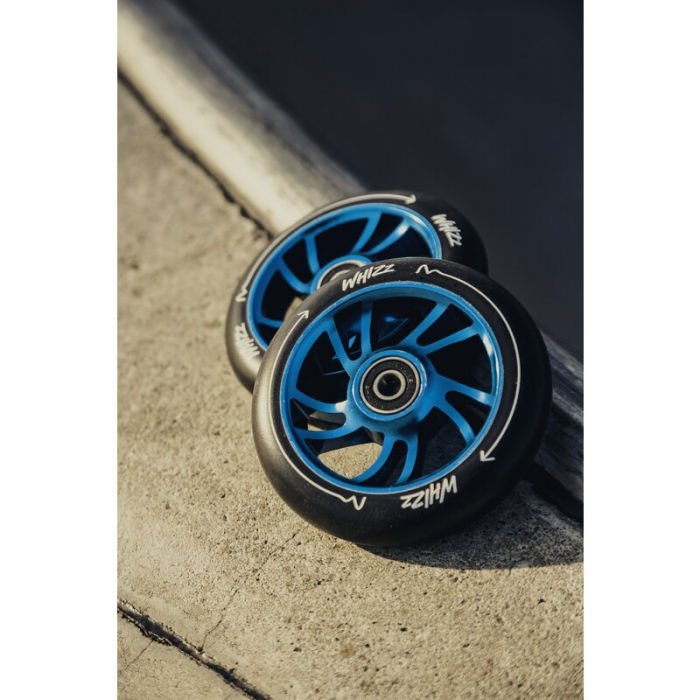 Lionelo - Trotineta Whizz, Pentru Acrobatii, Rulmenti ABEC-9, Sistemul de compresie IHC 9, 20 - 100 kg [20]