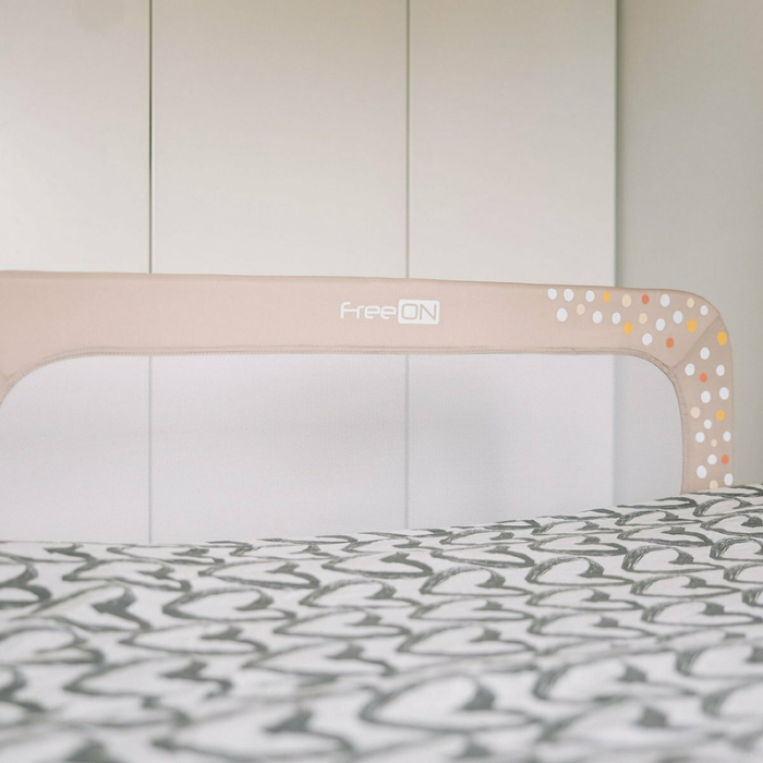 Protectie laterala pat, FreeON, pentru bebe, Rabatabila, Instalare usoara, Dimensiune 135 x 57 cm, Little Dots, Beige [3]
