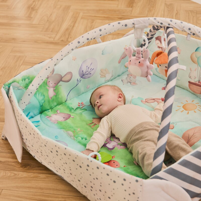 Salteluta interactiva, Lionelo, Anika, 8 jucarii senzoriale, detasabile, fosnaitoare, logopedice, Lavabila la masina, Husa din bambus, 116x112 cm, Multicolor [6]