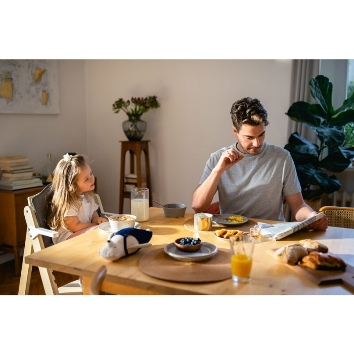 Scaun de masa, Lionelo, Floris, 3 in 1, din Lemn, Transformabil, Reglabil pe inaltime in 4 pozitii, Suport picioare- 4 pozitii, 6 luni- 12 ani, Sustine 40 kg, Bej [37]