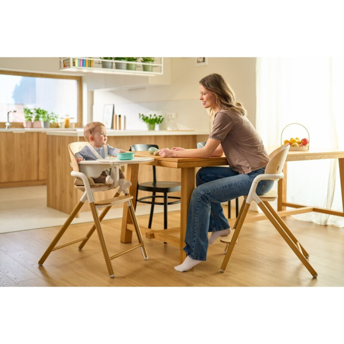 Scaun de masa multifunctional Celia, Lionelo, din lemn de fag, 6 luni- adult, Spatar lat, Sezut ergonomic, Tavita silicon, Suport de picioare reglabil, Greutate maxima 90 Kg, Alb/Natural [37]