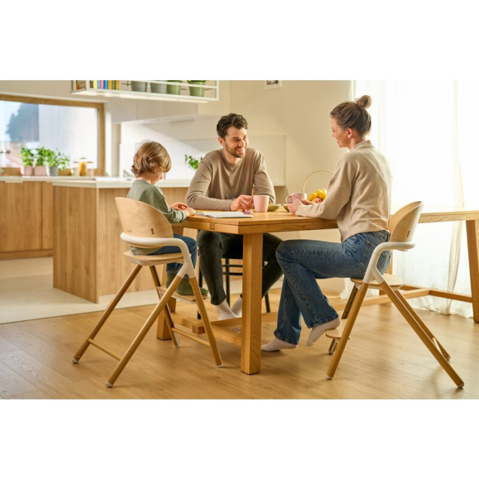 Scaun de masa multifunctional Celia, Lionelo, din lemn de fag, 6 luni- adult, Spatar lat, Sezut ergonomic, Tavita silicon, Suport de picioare reglabil, Greutate maxima 90 Kg, Alb/Natural [34]