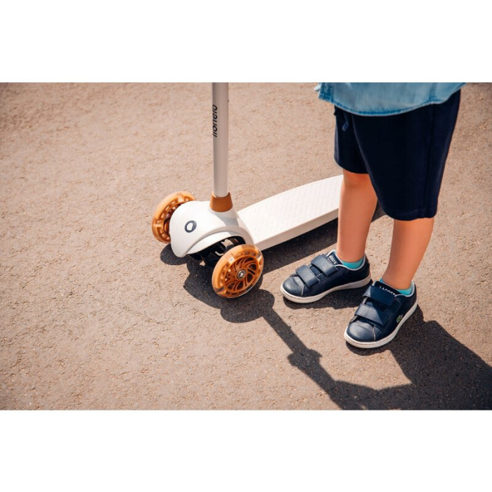 Trotineta, Lionelo, Jessy, Ultrapliabila, Pana la 50 Kg, cu design ergonomic, cu lumini LED, 56 x 26 x 67-82 cm, 3 ani+, Verde [28]