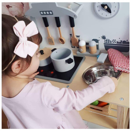 Bucatarie copii, Joueco, din lemn certificat FSC, cu accesorii, Reglabila pe inaltime, 86x56 cm, 3 ani+, Multicolor [10]