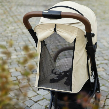 Carucior sport, Petite&Mars, Fly, Pliere compacta, Spatar reglabil pana la pozitie de somn, Suport picioare reglabil, Copertina extensibila cu protectie UPF40+, Suport pahar inclus, Pana la 22 kg, 0 l [14]