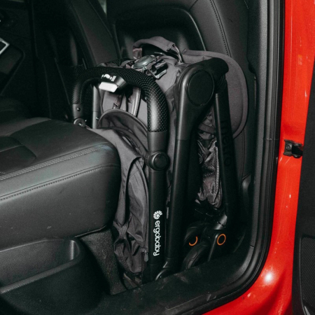 Metro 3 Carucior Ergobaby Compact Onyx Black [1]