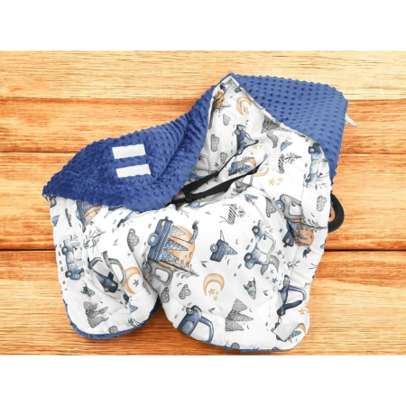 Paturica calduroasa, MimiNu, pentru scoica, scaun auto/carucior, cu gluga si urechi, Dimensiune 90x90 cm, din Minky + Bumbac, Cars Blue [3]