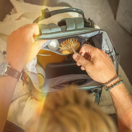 Rucsac pentru mamici, Petite&Mars, Jack, cu 11 compartimente, cu buzunare termice, Saltea de infasat inclusa, 30 x 42 x 15 cm, Ultimate Grey [10]