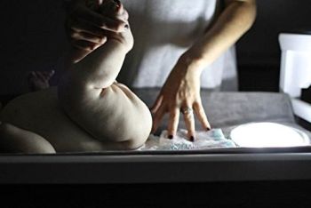 Saltea de Infasat Prince Lionheart cu Lumina Integrata si Husa Impermeabila Gri [2]