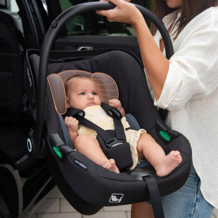 Scoica auto, Lionelo, i-Size Astrid, 0-13 Kg, 40-87 cm, Cu salteluta, Testat ADAC, Conform cu standardul european de securitate R129, Negru Onyx [20]
