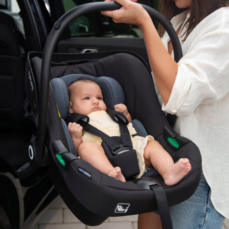 Scoica auto, Lionelo, i-Size Astrid, 0-13 Kg, 40-87 cm, Cu salteluta, Testat ADAC, Conform cu standardul european de securitate R129, Negru Onyx [23]