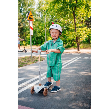 Trotineta, Lionelo, Jessy, Ultrapliabila, Pana la 50 Kg, cu design ergonomic, cu lumini LED, 56 x 26 x 67-82 cm, 3 ani+, Verde [29]