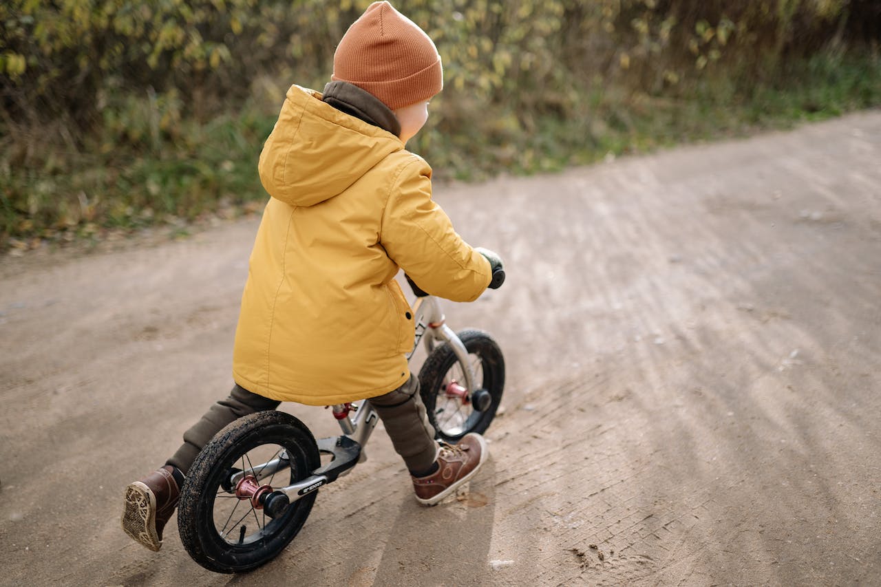 Mijloace de transport pentru copii: Trotinete si biciclete