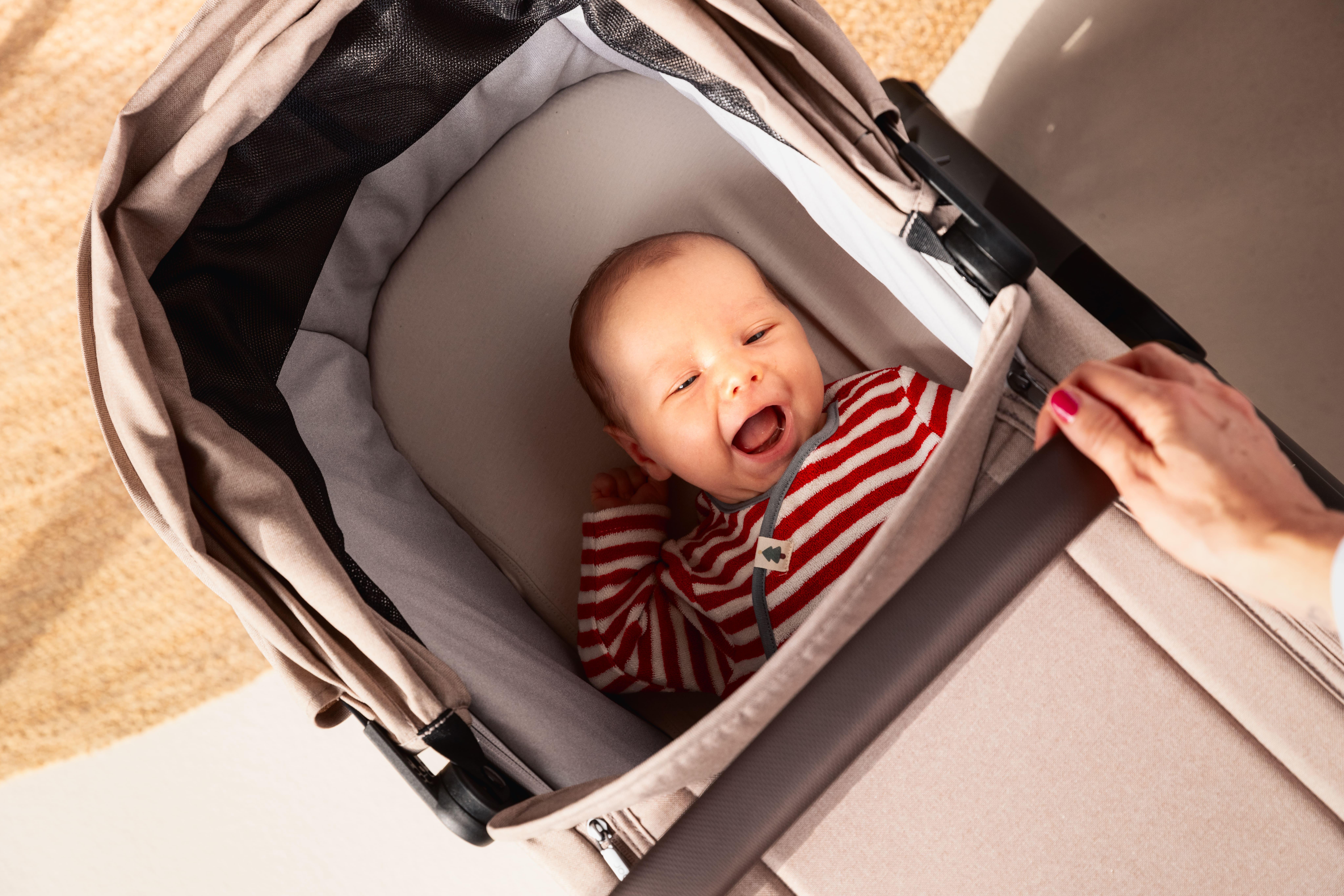 Cărucior Joolz AER2- 2 in 1 cu landou, ultra compact, ușor - Sandy Taupe  + marsupiu pentru toddler, Wildride [8]