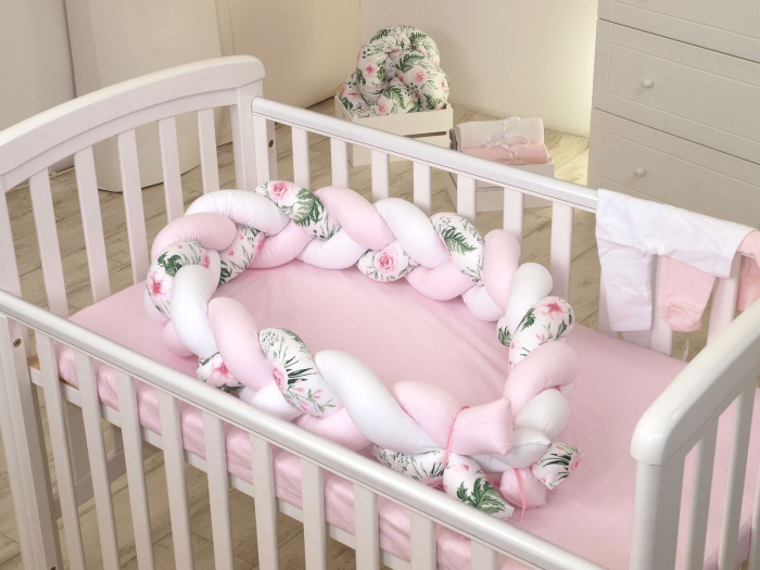 Aparatoare laterala pat Bumper impletit, Cu inchidere velcro, Bumbac Alb - Roz - Flori, 340X21 cm [3]