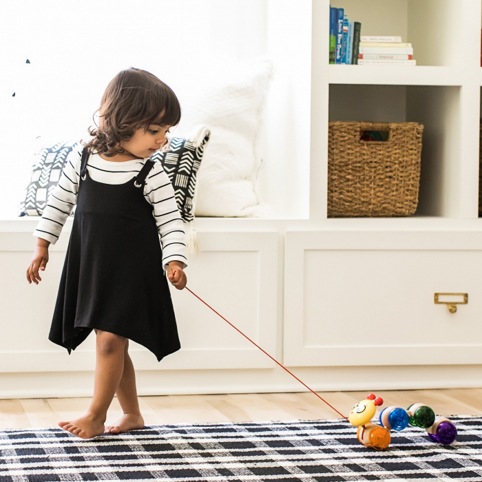 Baby Einstein – Jucarie din lemn Hape Inch Along Cal™ [3]