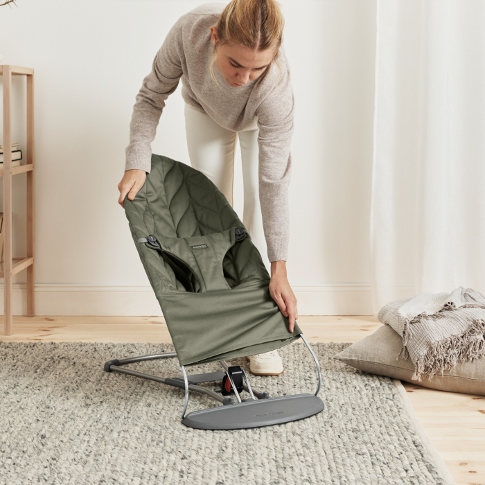 BabyBjorn - Balansoar Bliss Dark Green cu aspect delicat de petala, tesatura matlasata [8]
