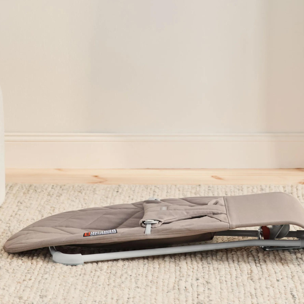 BabyBjorn - Balansoar Bliss Sand Gray cu aspect delicat de petala, tesatura matlasata [8]