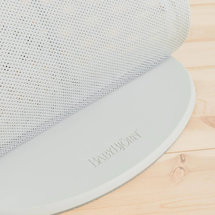 BabyBjorn - Balansoarul Balance Soft Silver/White, Mesh [3]