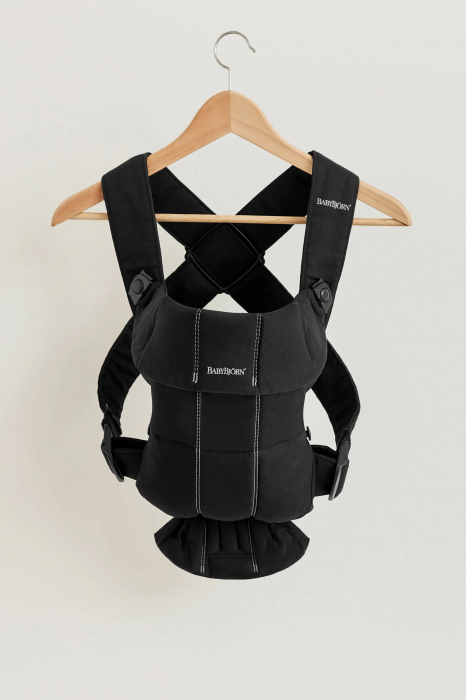 BabyBjorn - Marsupiu anatomic Mini, cu pozitii multiple de purtare, Black, Tesatura-Tricot [9]