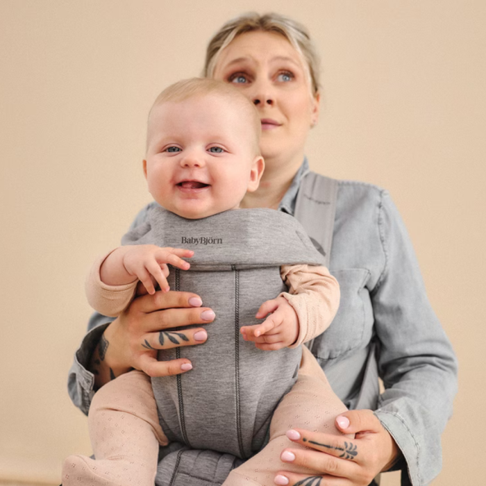 BabyBjorn - Marsupiu anatomic Mini, cu pozitii multiple de purtare, Dusty Pink, Tesatura [6]