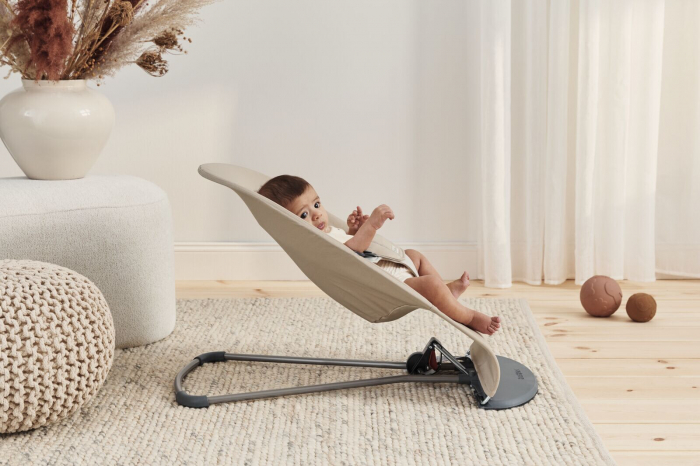 Balansoar  BabyBjorn Balance Soft Khaki cu detalii Beige, Bumbac [5]
