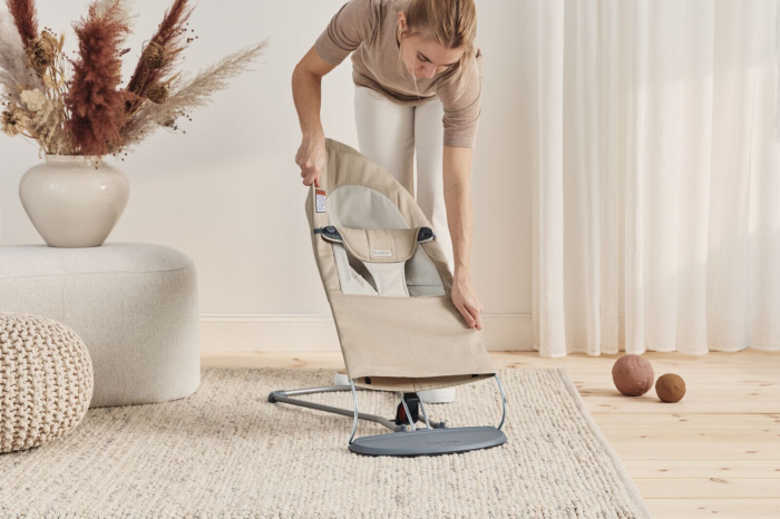 Balansoar  BabyBjorn Balance Soft Khaki cu detalii Beige, Bumbac [7]