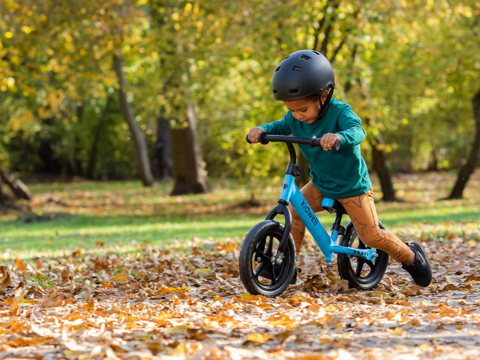 Bicicleta de echilibru fara pedale pentru copii, reglabila si roti late Eva de 12", Rebel Blue, Kidwell [8]